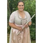 Leah Riethmeister Querflöte Gesang.jpg